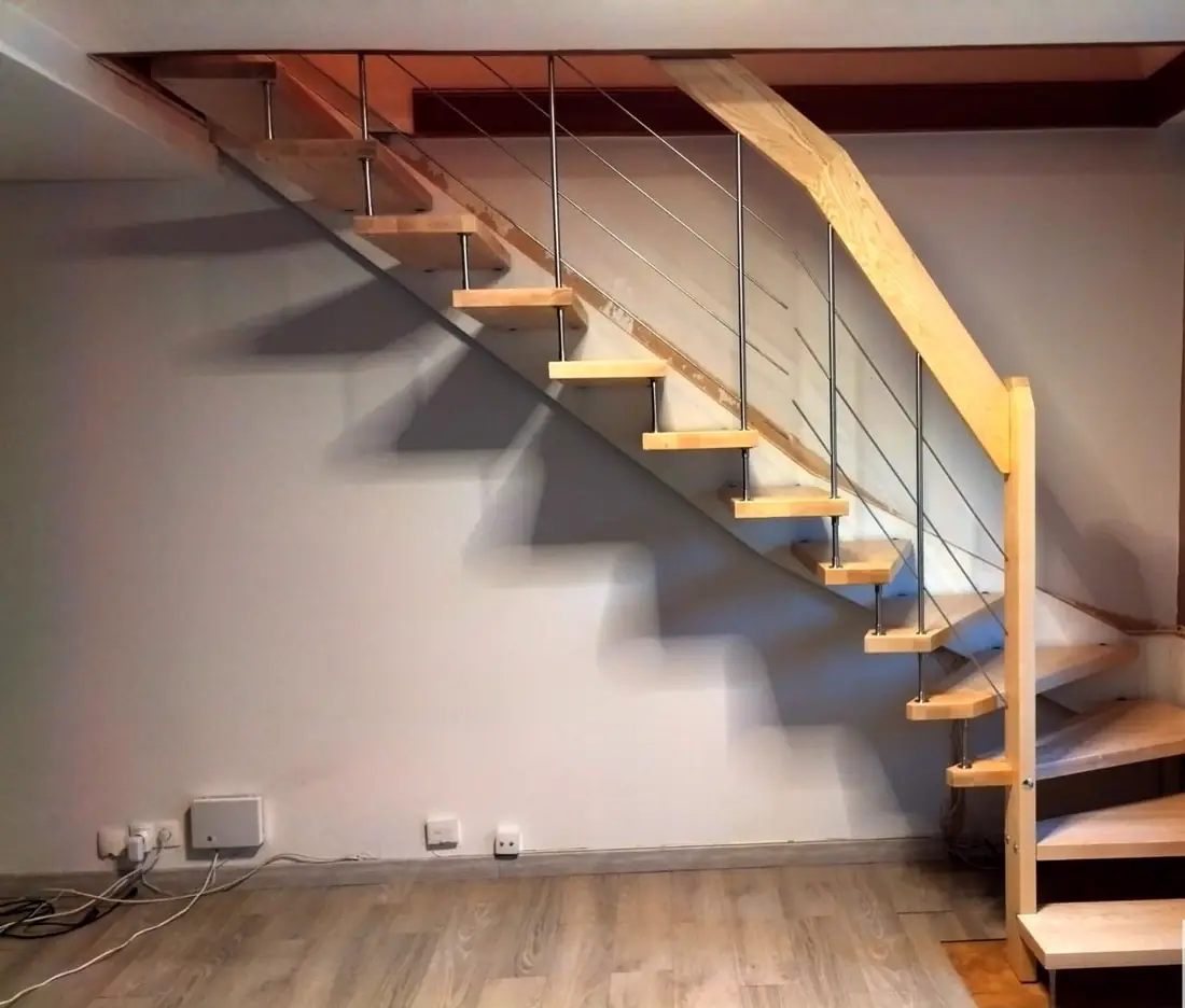 Escalier, Paray-Vieille-Poste, Essonne — 2023, après : Vue de la volée haute.